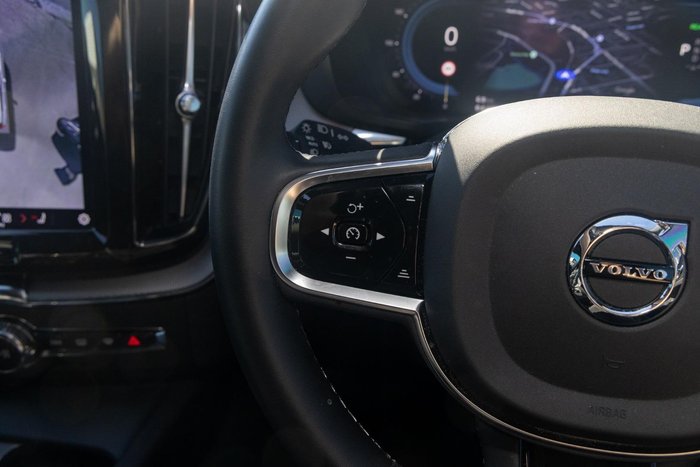 2022 Volvo XC60 Recharge Ultimate T8 Plug-In Hybrid