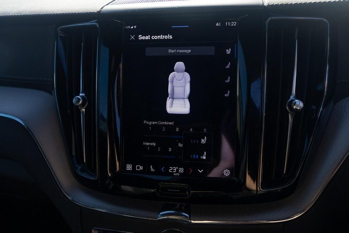 2022 Volvo XC60 Recharge Ultimate T8 Plug-In Hybrid