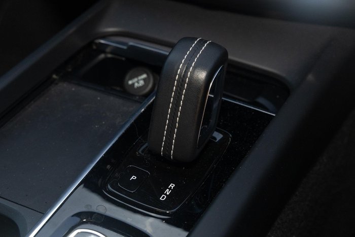 2022 Volvo XC60 Recharge Ultimate T8 Plug-In Hybrid