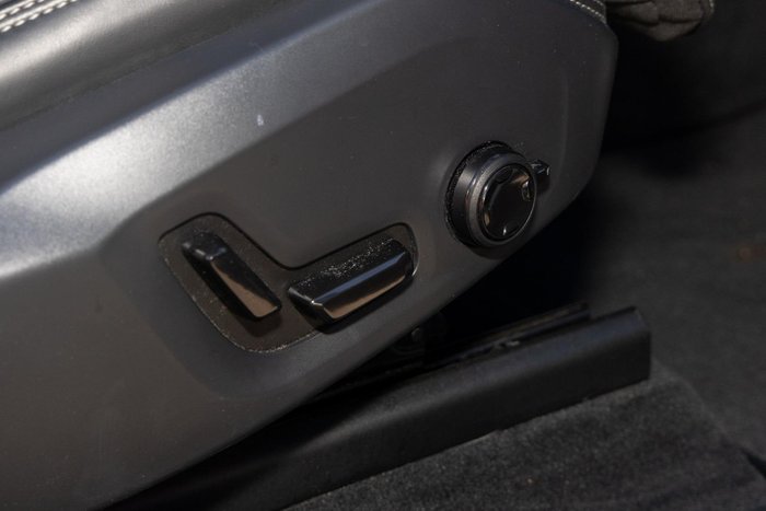 2022 Volvo XC60 Recharge Ultimate T8 Plug-In Hybrid