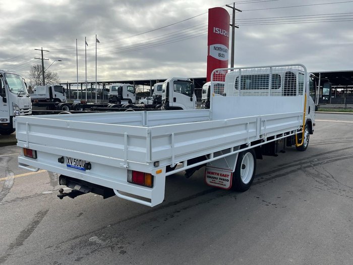 2014 Isuzu Nqr450