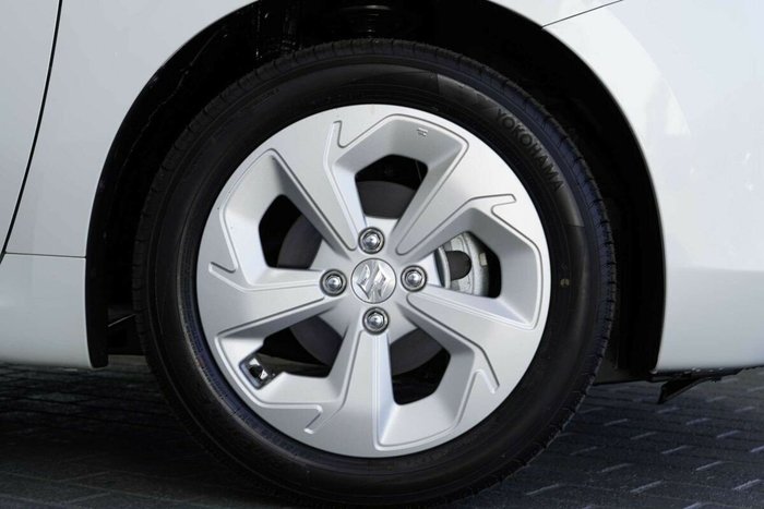 2025 Suzuki Swift Hybrid Plus