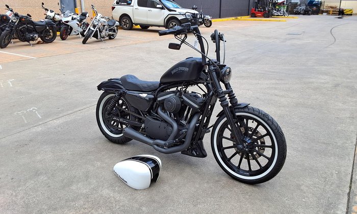 2012 Harley-Davidson Iron 883 (XL883N) Sportster Black