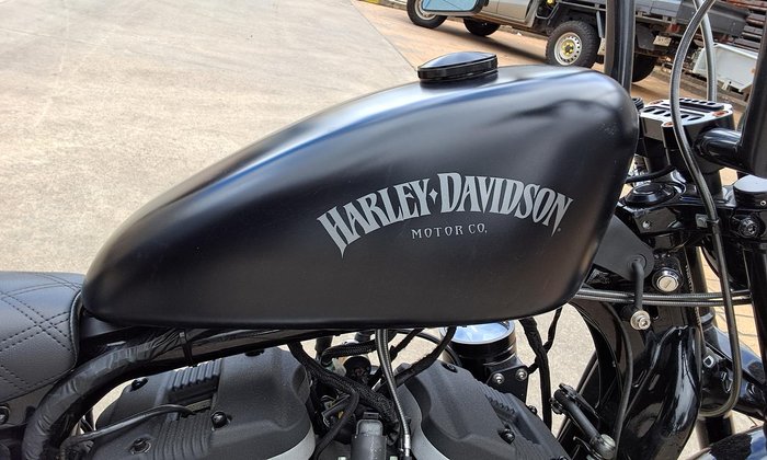 2012 Harley-Davidson Iron 883 (XL883N) Sportster Black