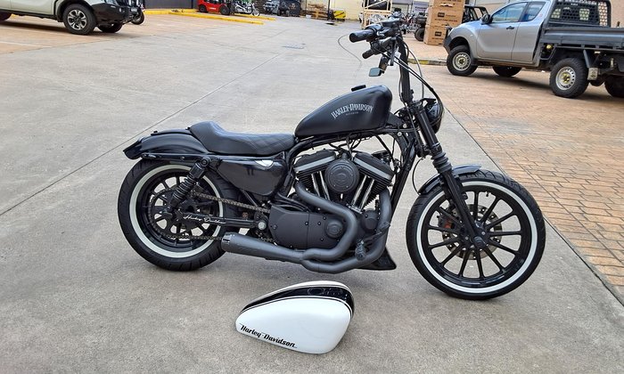 2012 Harley-Davidson Iron 883 (XL883N) Sportster Black