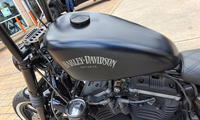 2012 Harley-Davidson Iron 883 (XL883N) Sportster Black