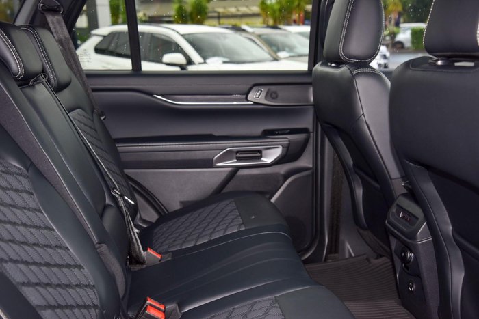 2023 Ford Everest Platinum