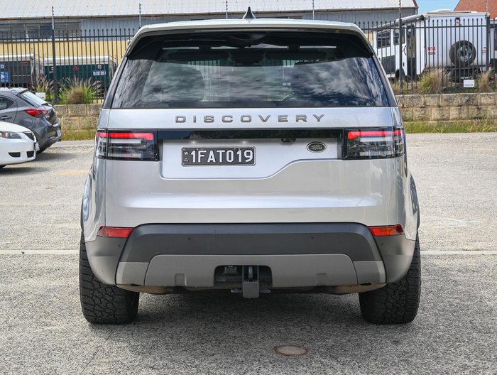 2017 Land Rover Discovery TD6 SE