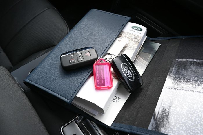 2017 Land Rover Discovery TD6 SE