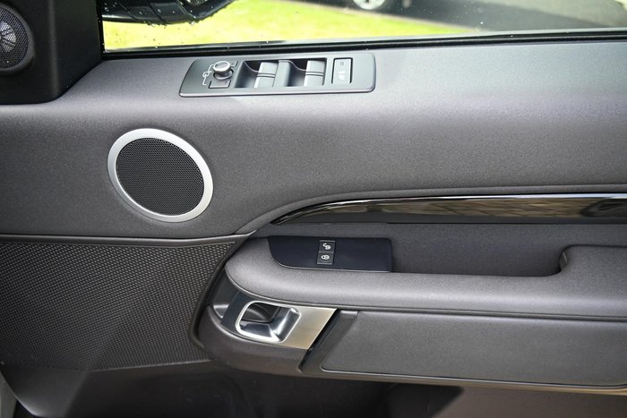 2017 Land Rover Discovery TD6 SE