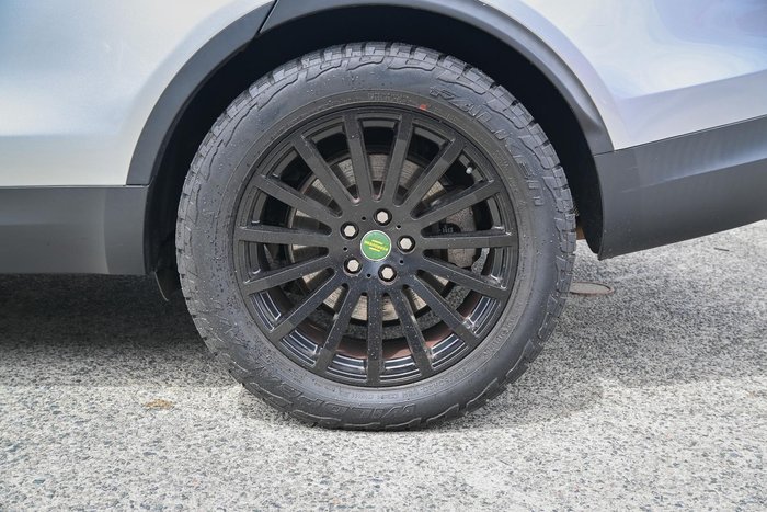 2017 Land Rover Discovery TD6 SE