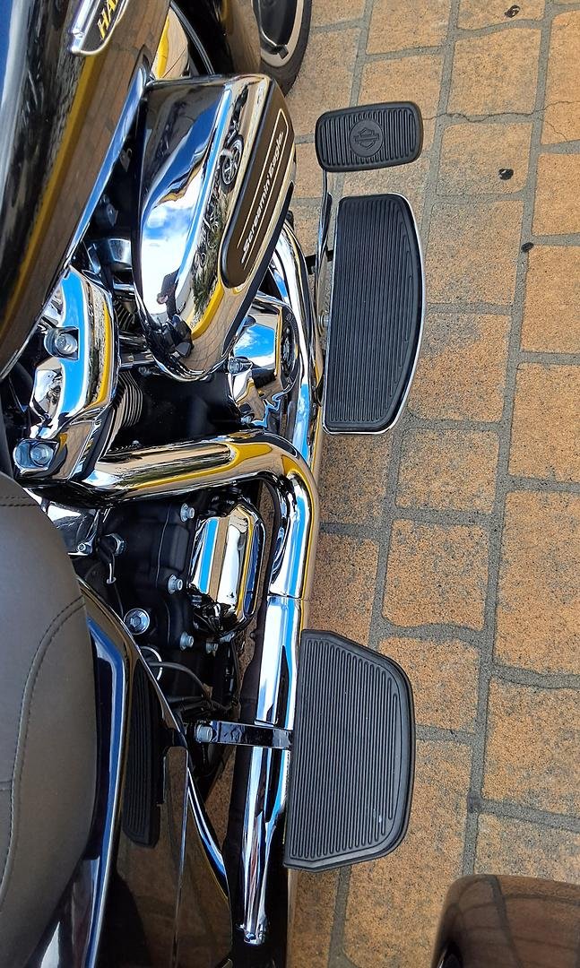 2020 Harley-Davidson Freewheeler 114 (FLRT) Freewheeler Black