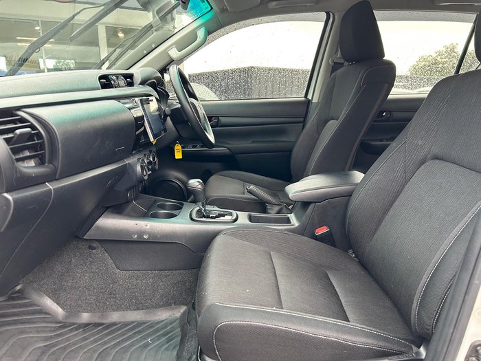 2016 Toyota Hilux SR