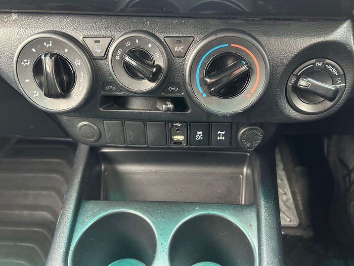 2016 Toyota Hilux SR