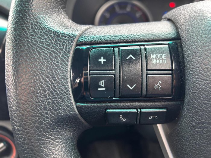 2016 Toyota Hilux SR