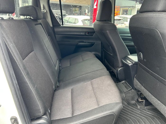 2016 Toyota Hilux SR