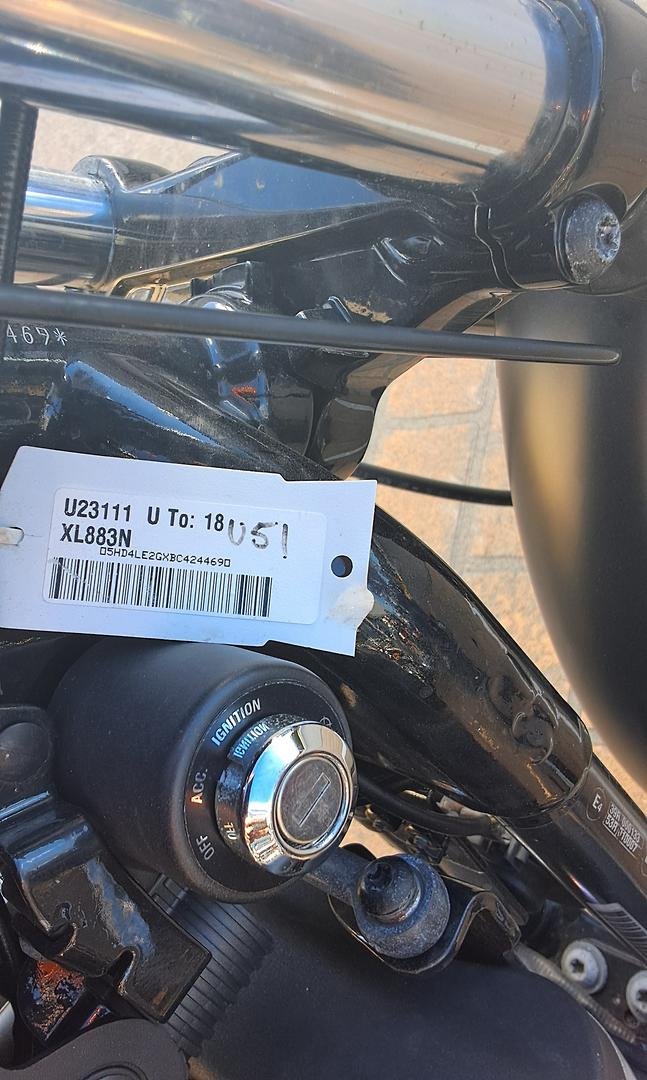 2011 Harley-Davidson Iron 883 (XL883N) Sportster Black