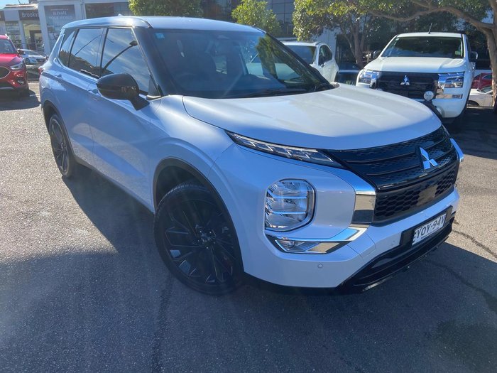 2024 Mitsubishi Outlander Black Edition