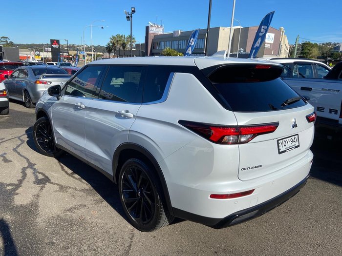 2024 Mitsubishi Outlander Black Edition