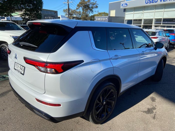 2024 Mitsubishi Outlander Black Edition