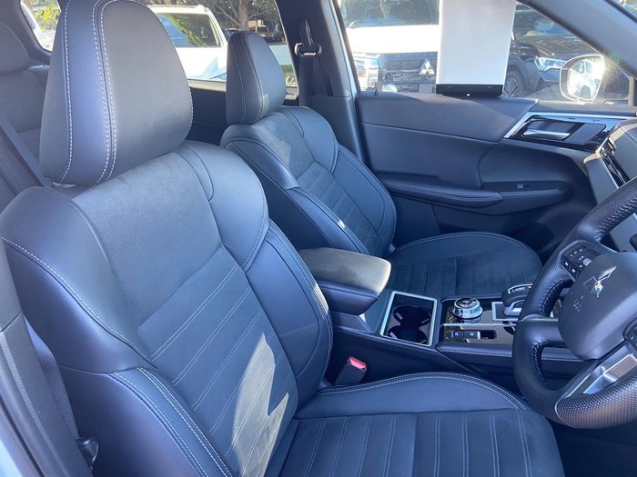 2024 Mitsubishi Outlander Black Edition