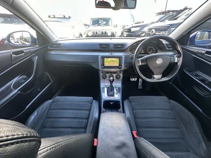 2009 Volkswagen Passat R36