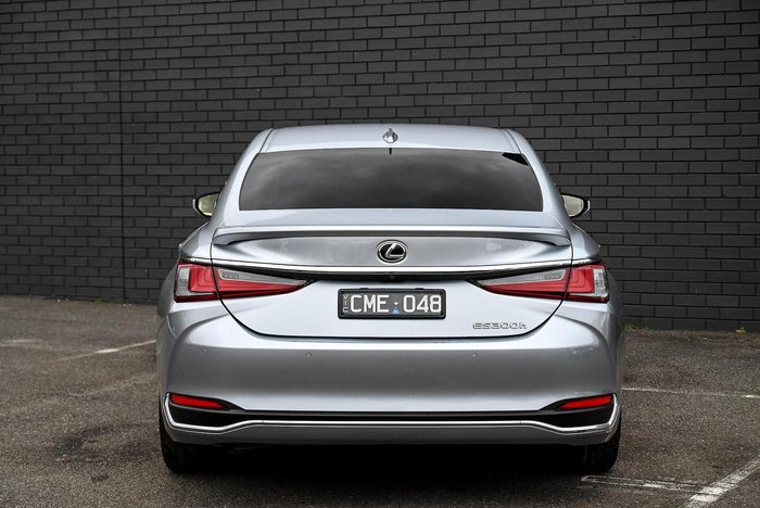 2023 Lexus ES 300h Sports Luxury