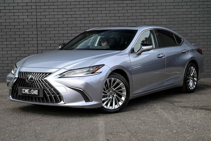 2023 Lexus ES 300h Sports Luxury