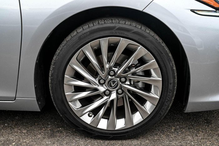 2023 Lexus ES 300h Sports Luxury
