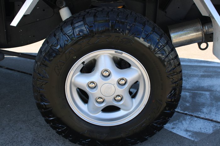 2000 Land Rover Defender