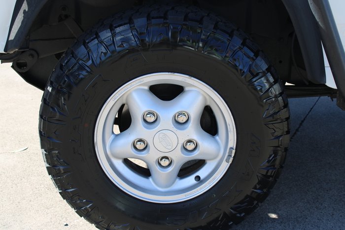 2000 Land Rover Defender