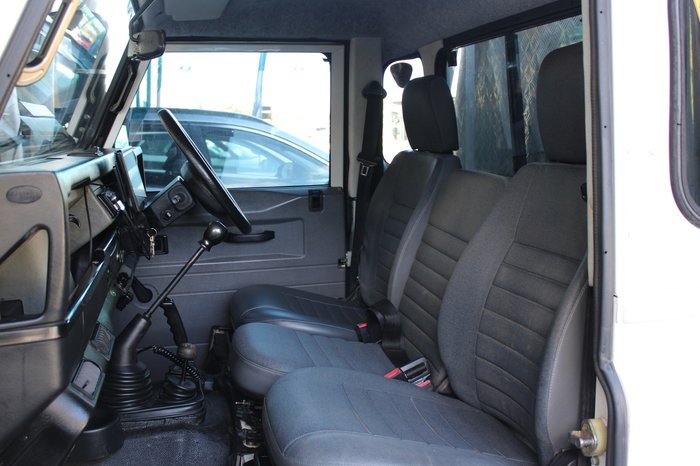 2000 Land Rover Defender