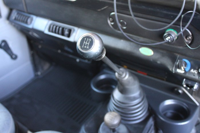 2000 Land Rover Defender
