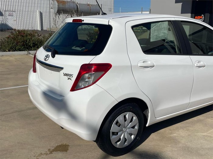 2013 Toyota Yaris YR NCP130R Glacier White