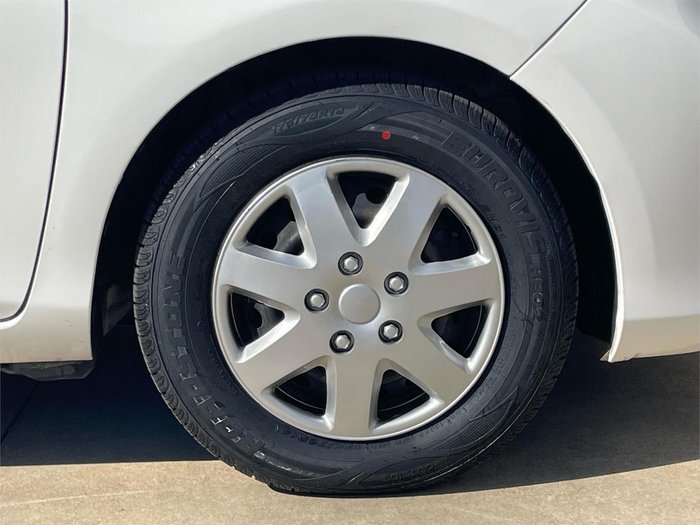 2013 Toyota Yaris YR NCP130R Glacier White