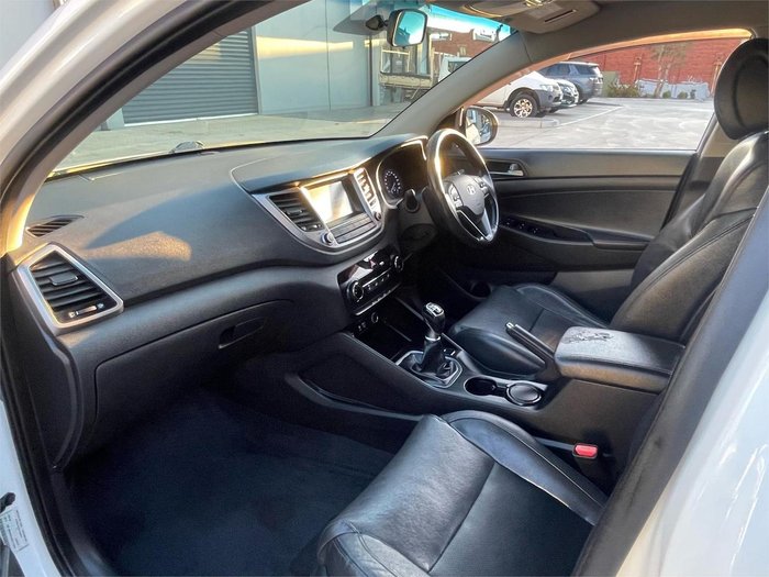 2015 Hyundai Tucson Active X TL Pure White