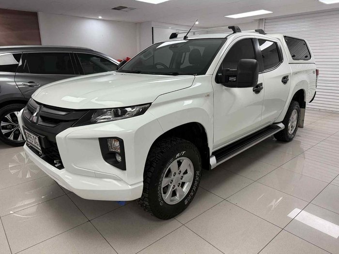 2019 Mitsubishi Triton GLX+