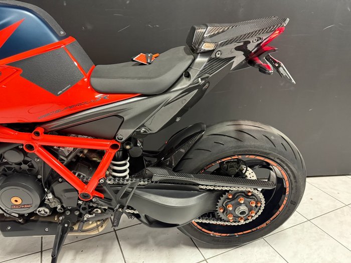 2021 KTM 1290 SUPER DUKE R Orange