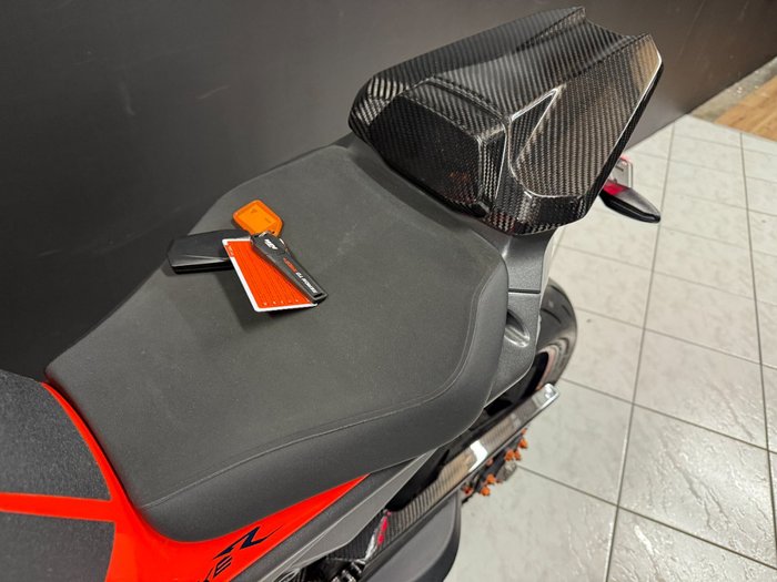 2021 KTM 1290 SUPER DUKE R Orange