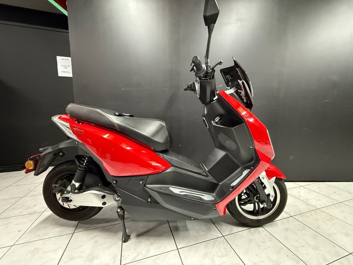 2021 BENZINA ZERO SPORT Red