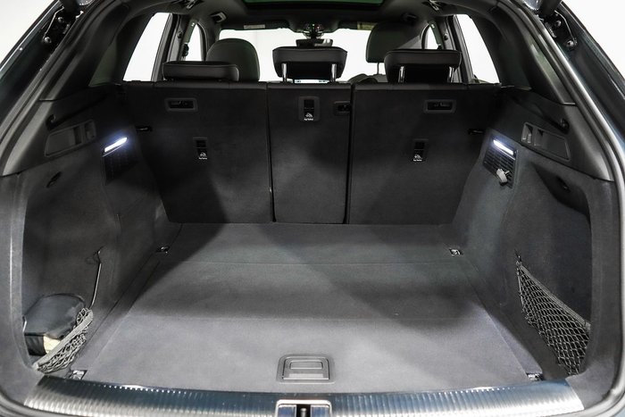 2023 Audi Q5 45 TFSI Dynamic Black