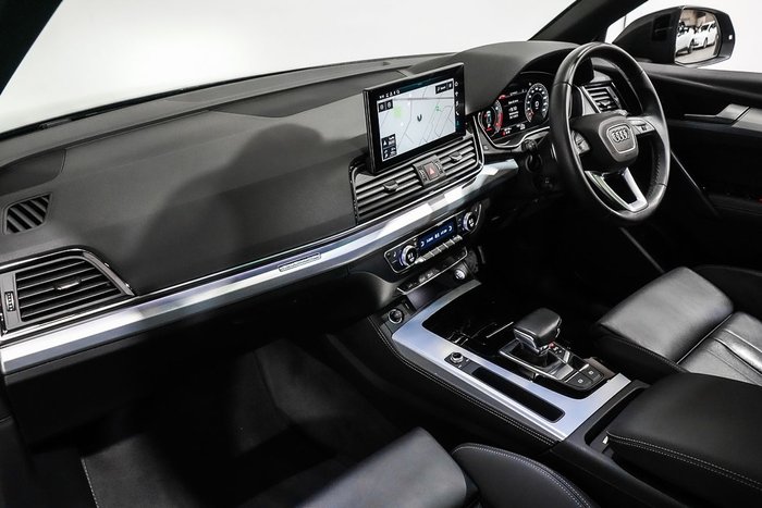 2023 Audi Q5 45 TFSI Dynamic Black
