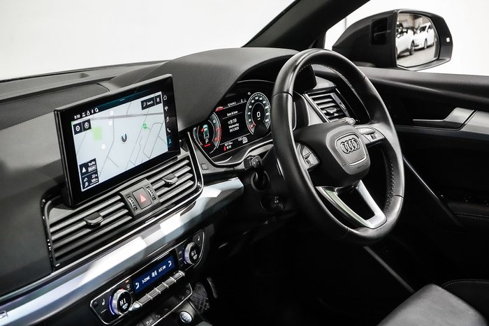 2023 Audi Q5 45 TFSI Dynamic Black