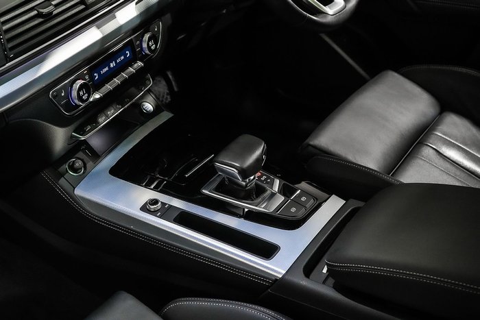 2023 Audi Q5 45 TFSI Dynamic Black