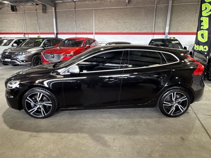 2017 Volvo V40 T5 R-Design