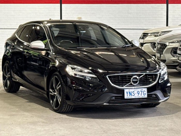 2017 Volvo V40 T5 R-Design