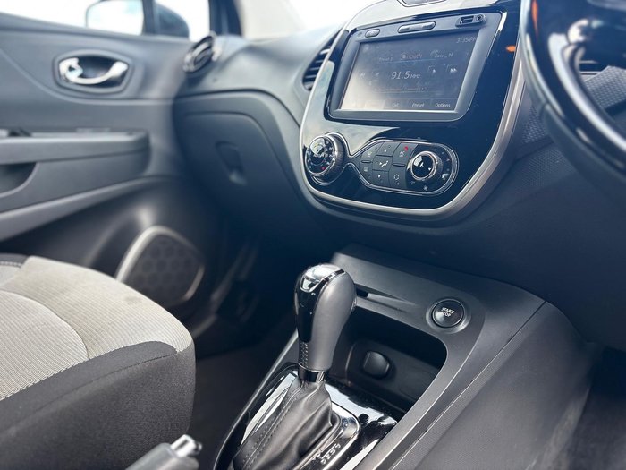 2016 Renault Captur Expression J87 Blue