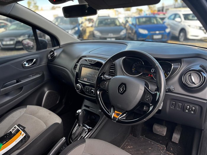 2016 Renault Captur Expression J87 Blue