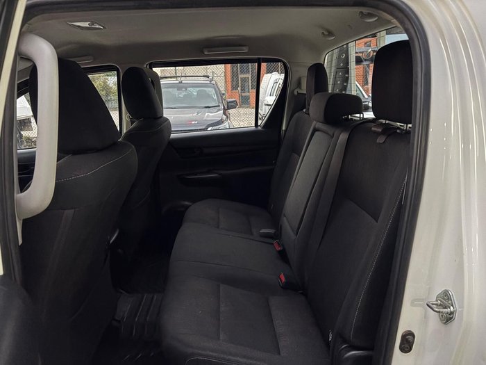2019 Toyota Hilux SR