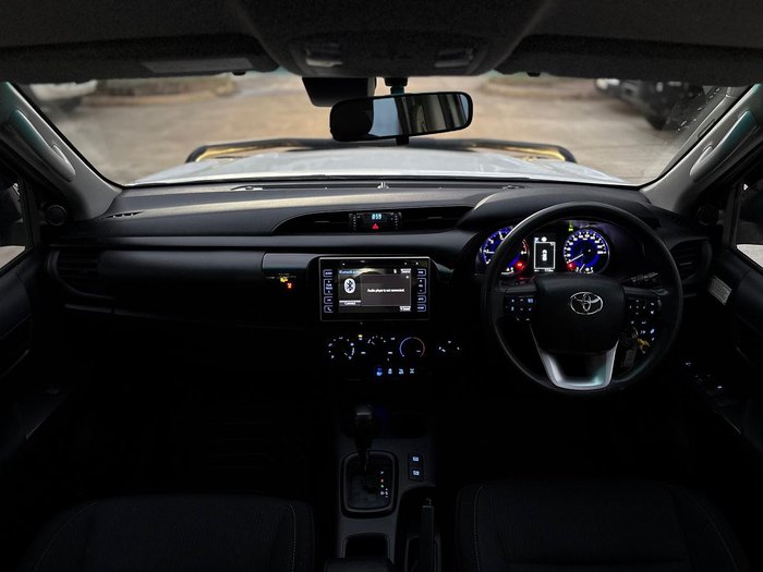 2019 Toyota Hilux SR